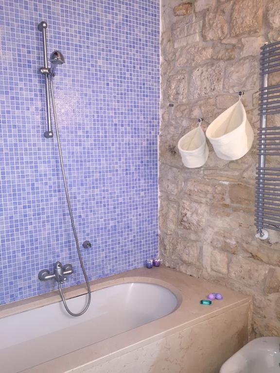 Casa Torre Di Mactheus Petraro Apartman Giovinazzo Kültér fotó