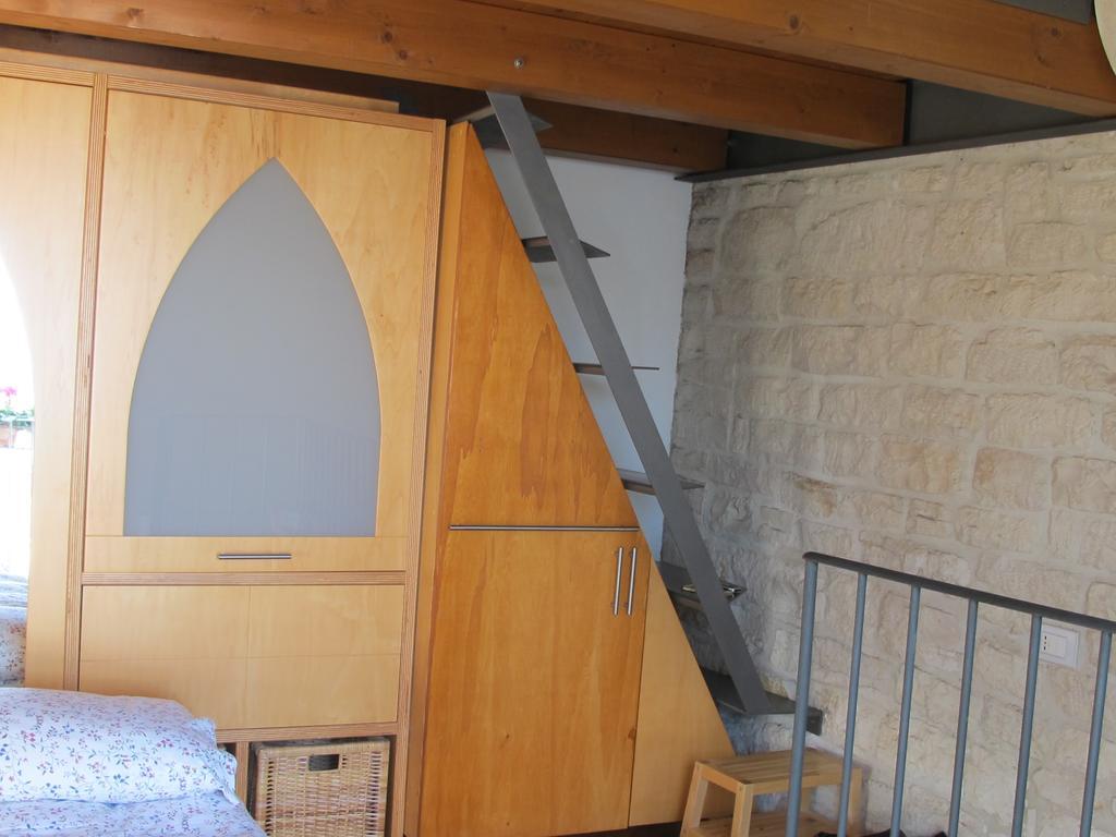 Casa Torre Di Mactheus Petraro Apartman Giovinazzo Kültér fotó